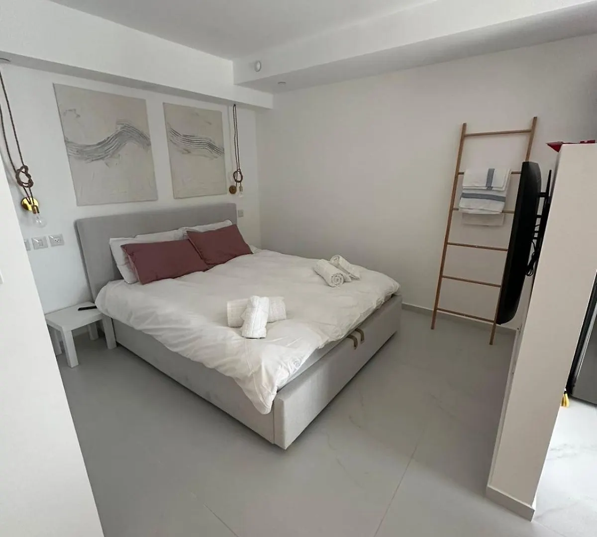 No 32' Sea Side, 50M From The Beach Eilat 0*,