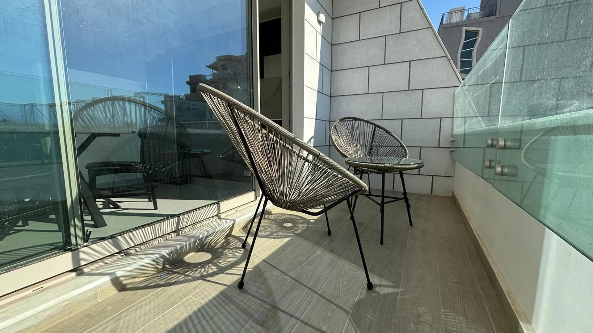 No 32' Sea Side, 50M From The Beach Eilat Israel